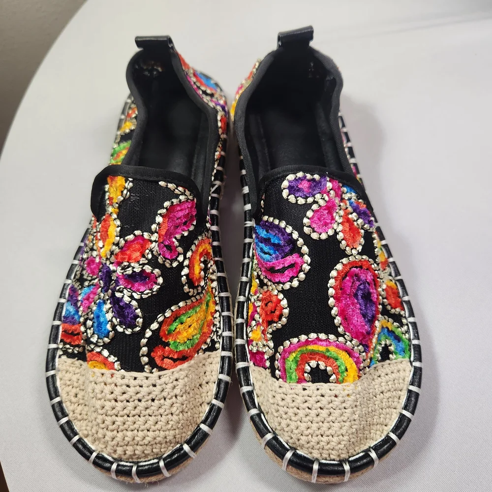 ⭐️Colorful Paisley Embroidered Espadrilles Size 37 | Boho Chic Slip-On Flats